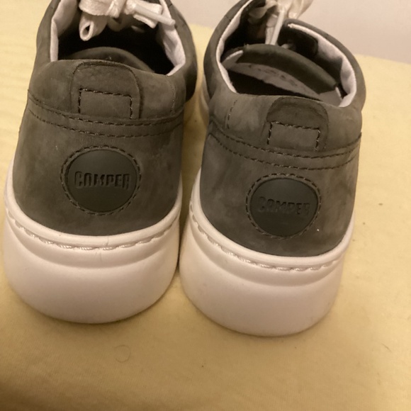 CAMPER SUEDE SNEAKERS SZ 40 (EURO) - Picture 2 of 7